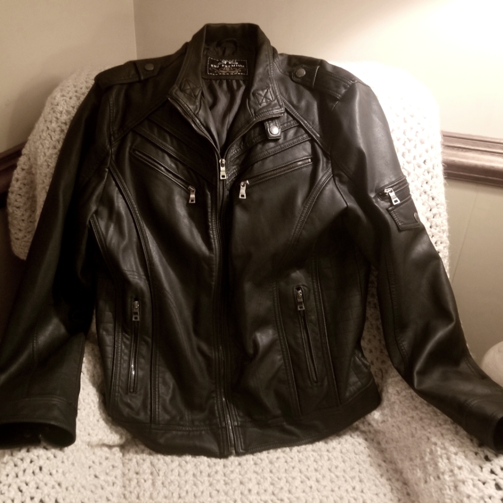 Mens Black leather coat/jacket  Size XL